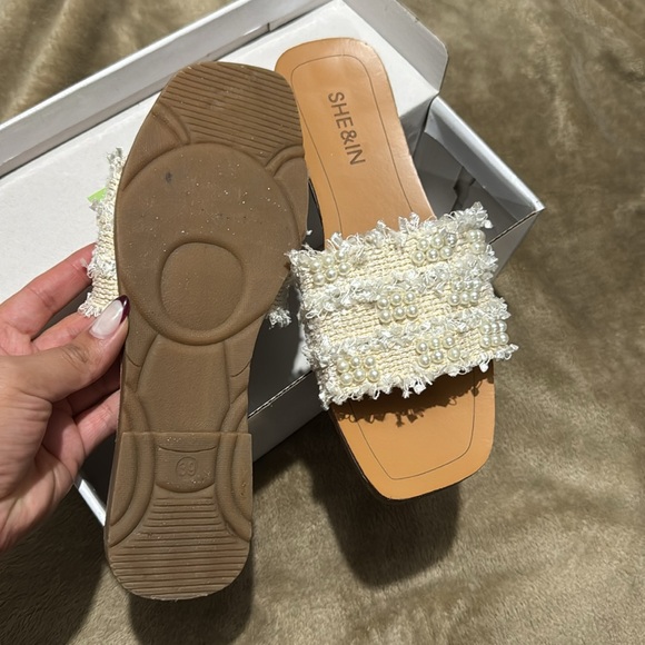 White/Cream Perl Sandals - Picture 2 of 2